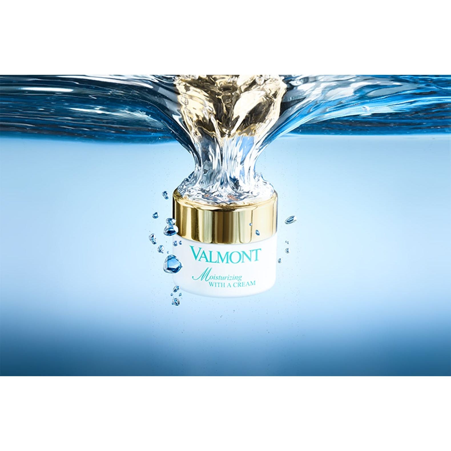 Moisturizing With a Cream